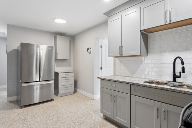 Building Photo - 4519 Venetian Blvd NE