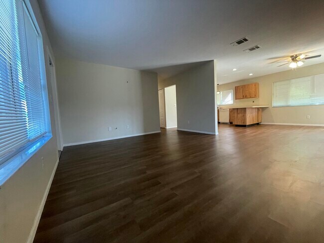 Building Photo - 1849 SE Rainier Rd