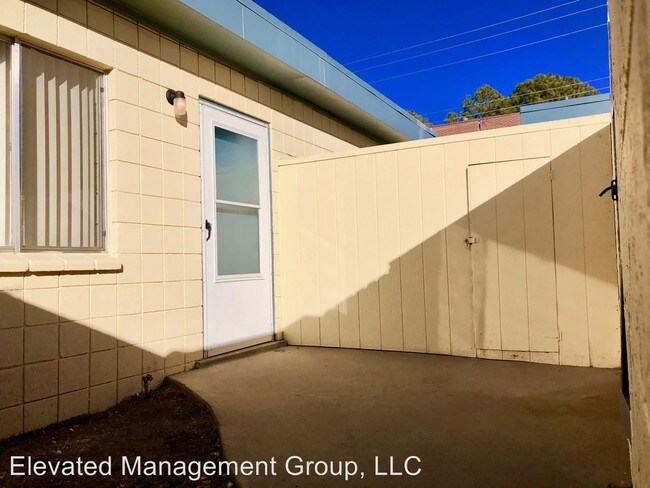 Building Photo - 1124 Ortiz Dr SE