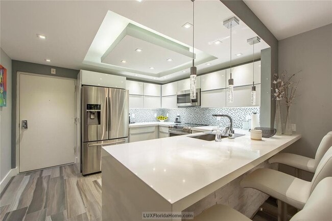 Foto del edificio - 900 River Reach Dr