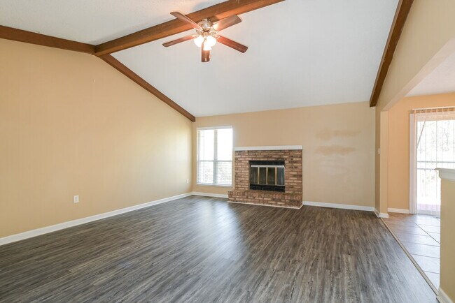 Building Photo - 1233 Colby Dr