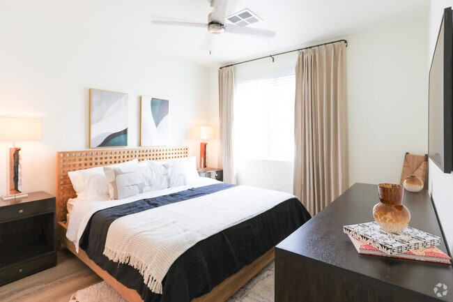 2BD, 2BA - 1,147SF Model - Allaso Journal Center