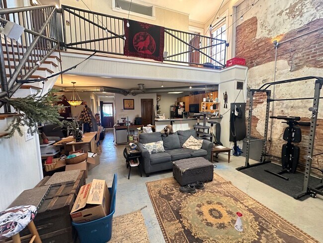 Foto del edificio - Must See Barber St Beauty