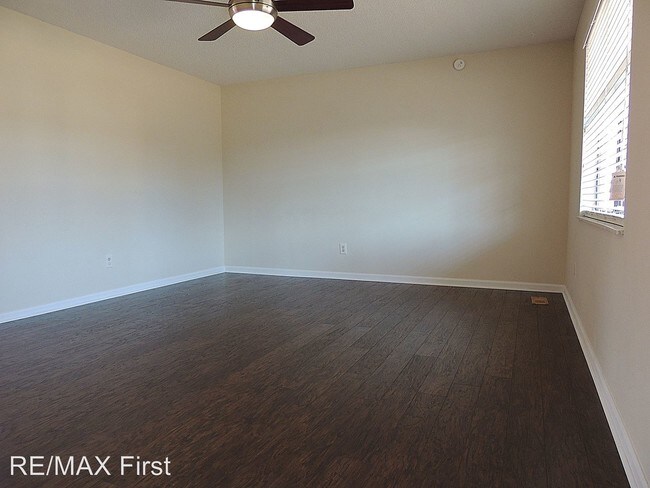 Foto del edificio - 1425 Blue Forest Ln
