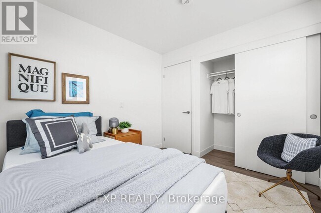 Building Photo - 100 Manett Crescent