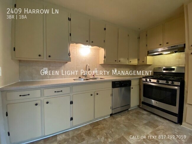 Building Photo - 2409 Harrow Ln