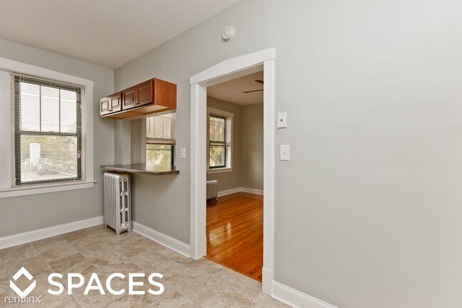 Foto del edificio - 3222 N Karlov Ave