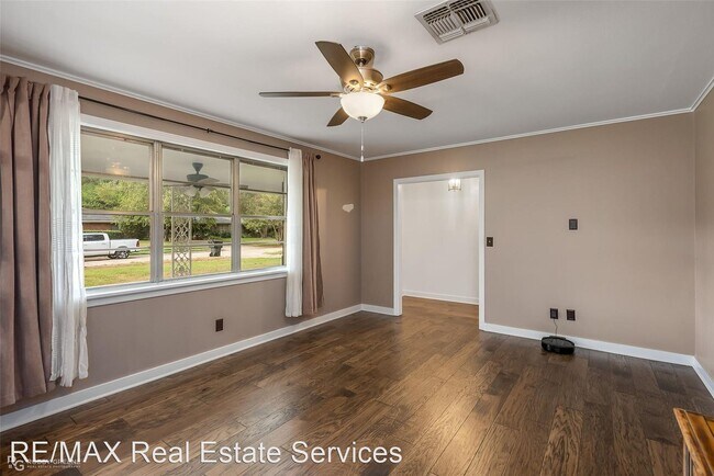 Foto del edificio - 3 br, 2 bath House - 171 Lynn