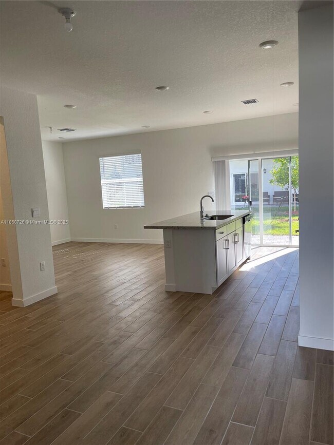 Foto del edificio - 752 SE 17th St