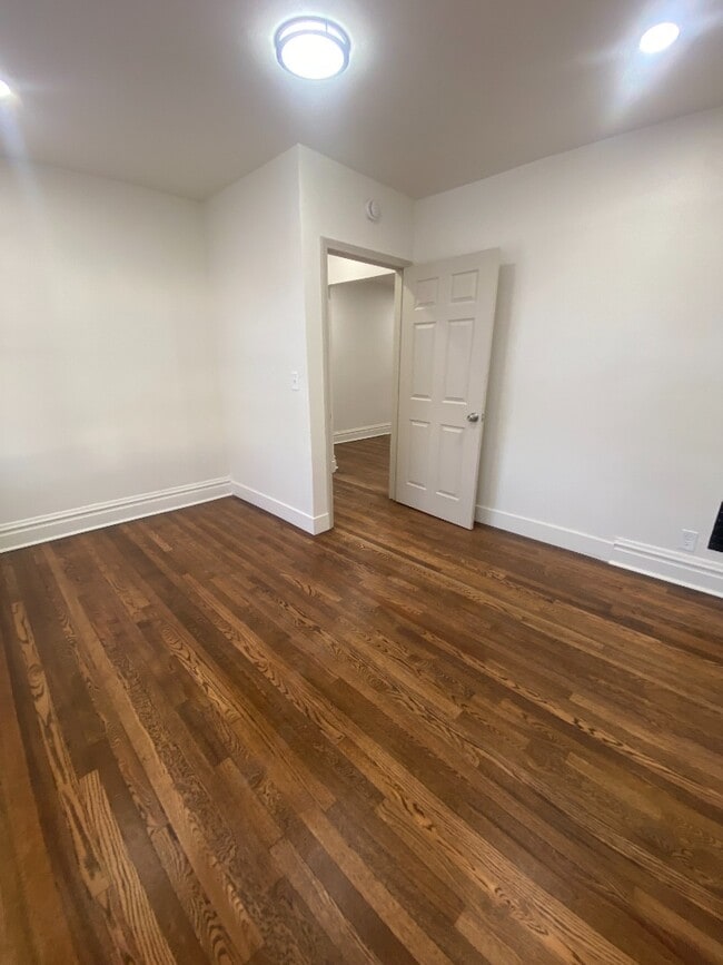 Foto del edificio - 4746 S Grand Blvd