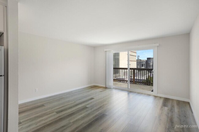 Building Photo - 1157 Valencia St