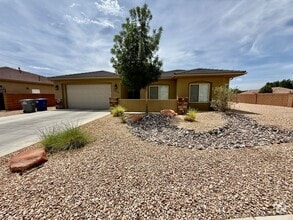 Building Photo - 2726 E 430 N