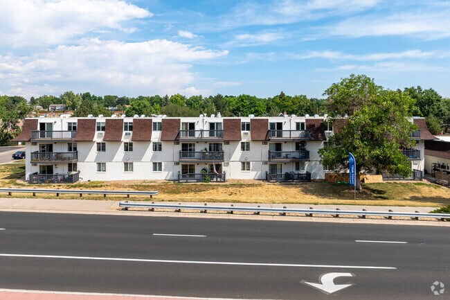 Foto del edificio - Arvada Court Apartments - Utilities included!