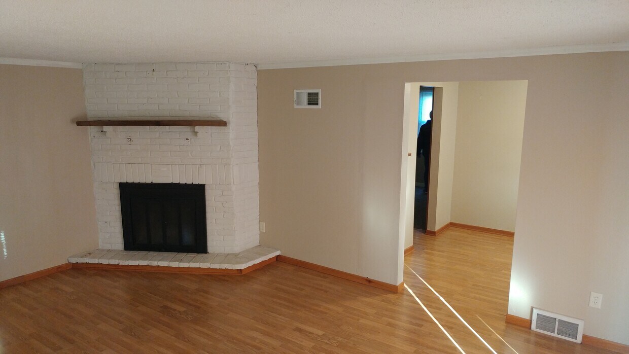 Foto del edificio - 330 W 11th St
