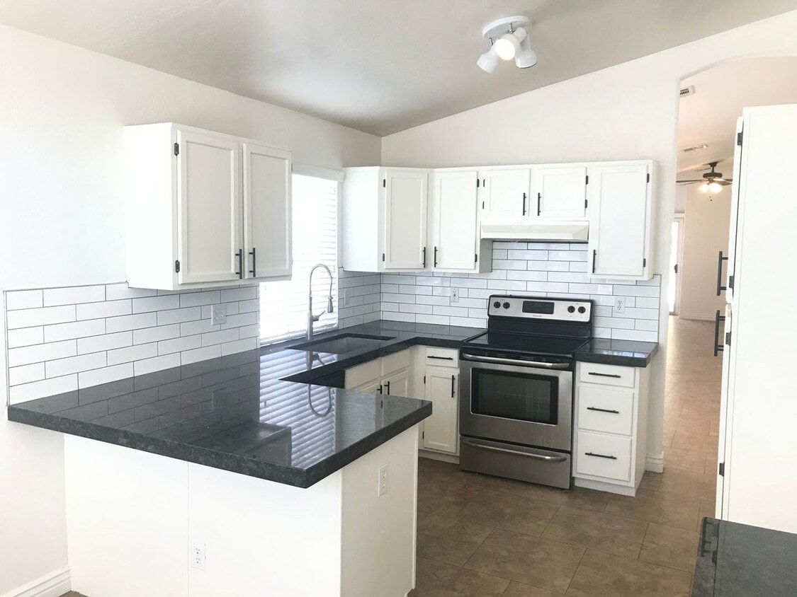 Photo - 2036 E WINDSONG DR