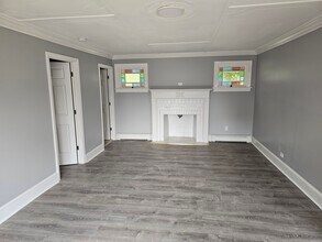 Building Photo - 53 Grove St