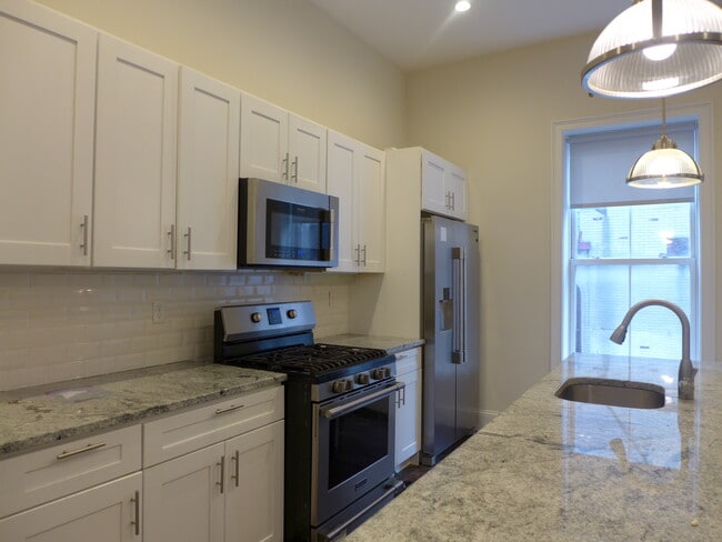 Building Photo - 133 Northampton St