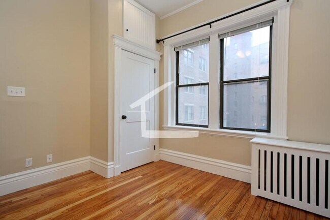 Foto del edificio - 1 bed split in Fenway