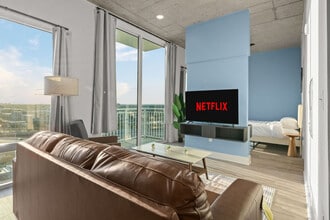 Building Photo - 605 N 12th St