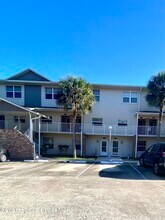 Building Photo - 1600 Woodland Dr