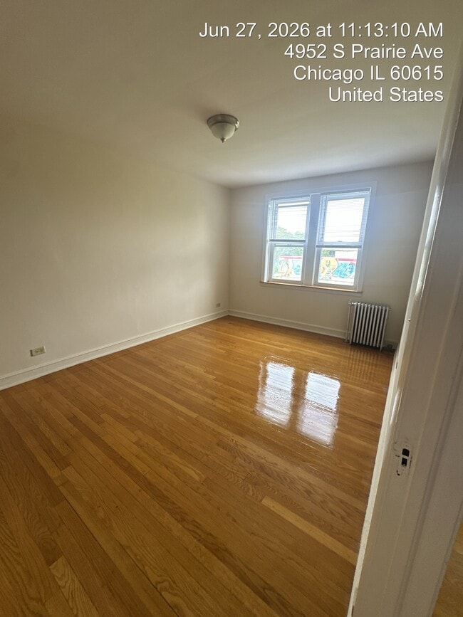 Building Photo - 4950 S Prairie Ave