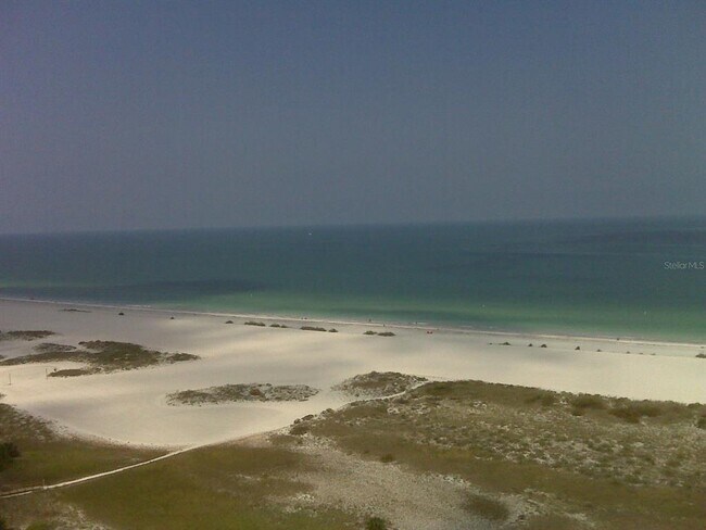 Foto del edificio - 1230 Gulf Blvd