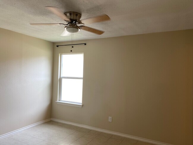 Master Bedroom - 23393 Nameless Rd