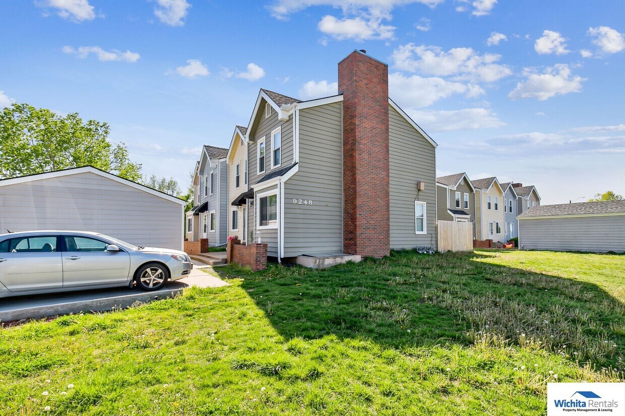 Primary Photo - 9248 E Funston Ct