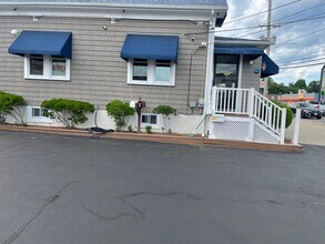 Building Photo - 42 Putnam Pike