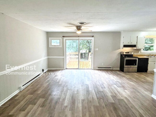 Foto del edificio - 9307 Shiloh Dr