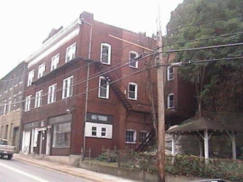 Foto del edificio - 323 Baltimore Ave