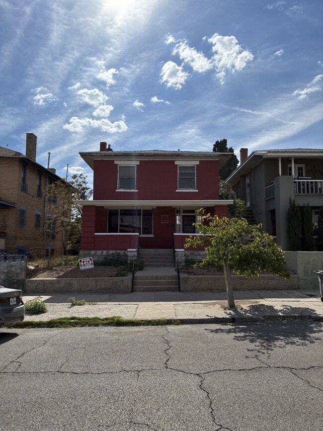 Building Photo - 221 Porfirio Diaz St