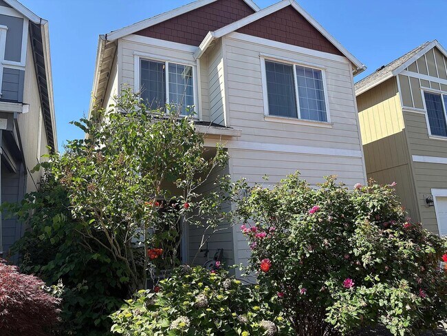 Photo - 17644 SW Lawton St House