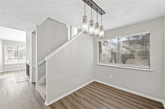Foto del edificio - 2312 Balsam Dr