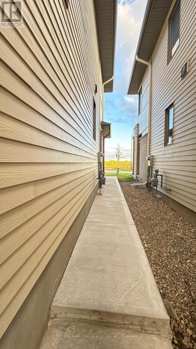 Building Photo - 159 Rockmelon St