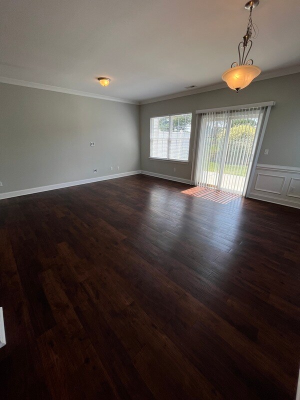 Foto del edificio - 3690 Aldeburgh Rd SW