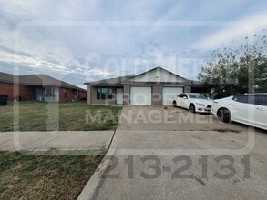 Building Photo - 2808 Lucille Dr