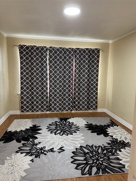 Foto del edificio - 5106 Jackson St
