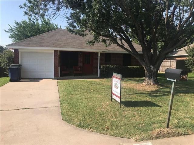 Foto principal - 204 Brook Cir