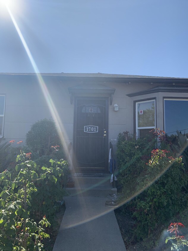 Foto principal - 1701 S Crescent Heights Blvd