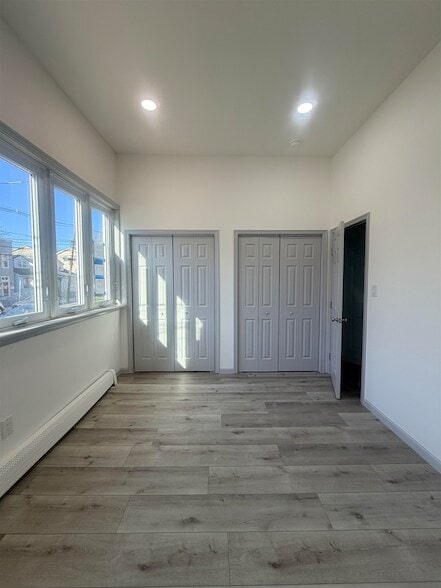 Building Photo - 124 Winfield Ave