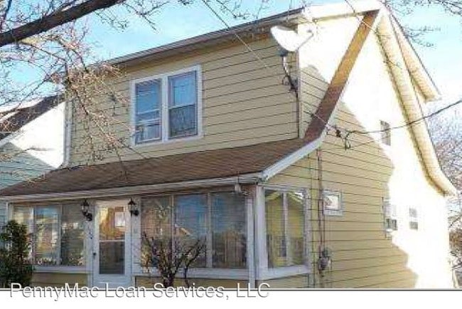 Building Photo - 170 Hillside Ter