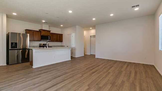 Foto del edificio - New Townhome in Santa Fe
