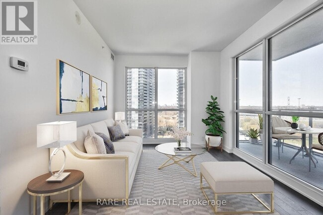 Building Photo - 10 Park Lawn Rd