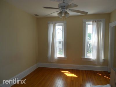 Building Photo - 2540 N Ashland Ave