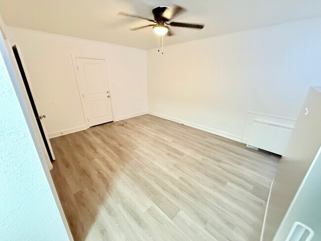 Building Photo - 130 S 300 E