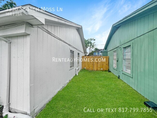 Foto del edificio - 3330 Scotch Moss Ln