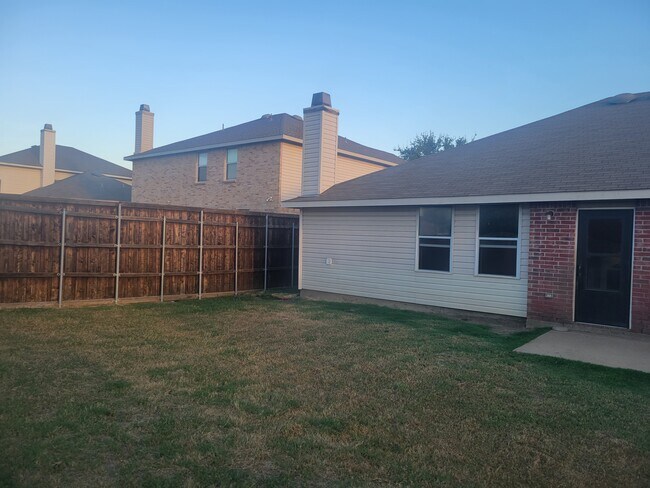 Foto del edificio - 2031 Plains Ct