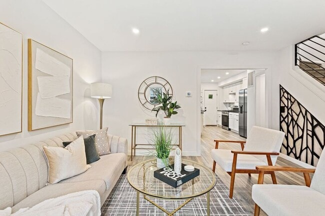 Photo - 68 Farragut Pl NW House