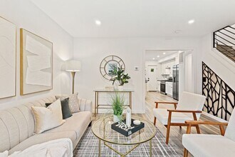 Building Photo - 68 Farragut Pl NW